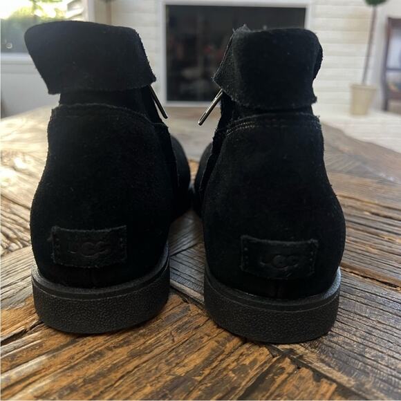 UGG Women's Black Josefene Distressed Cuff Ankle Bootie – Sz 8.5 - Picture 8 of 12